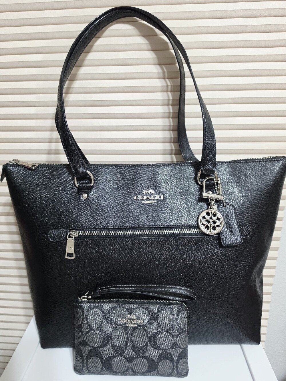 Coach Gallery Tote Shoulder Black Bag + Wristlet + Keychain Charm Bundle